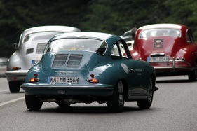 Solitude Revival 2011 - Jubiläums-Corso - Porsche 356 - im Stau