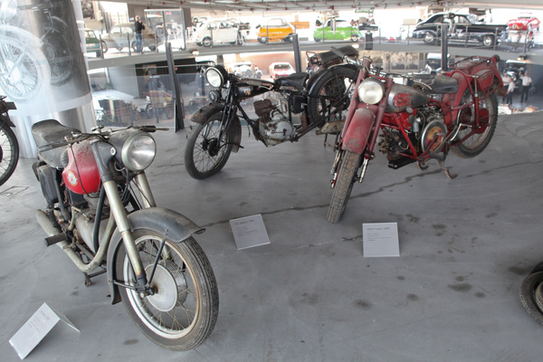 Sonderaussstellung "Scheunenfunde" des Pantheons im Sommer 2015 - Motorräder unterschiedlicher Marken und in unterschiedlich zerfallenem Zustand