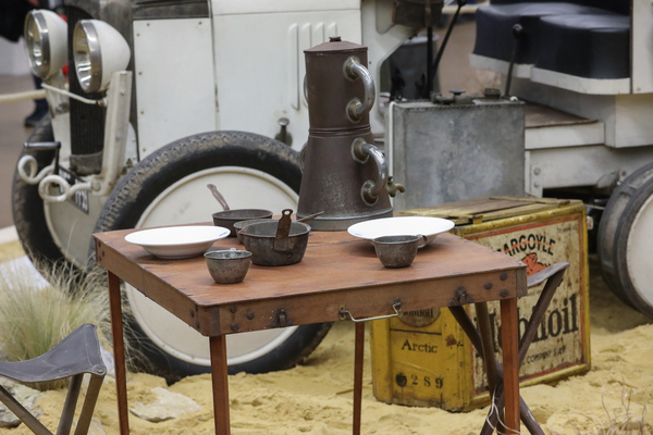 Sonderschau Kégresse - schön ausgewählte Utensilien – Rétromobile Paris 2025