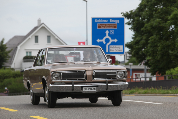 Später Chrysler Valiant bei der Anfahrt - AMAG Classic Day 2022
