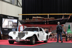 Spartan 2 (1986) - in der ersten Boot & Fun Halle zusammen mit herrlichen Holzschiffen - Motorworld Classics Berlin 2019
