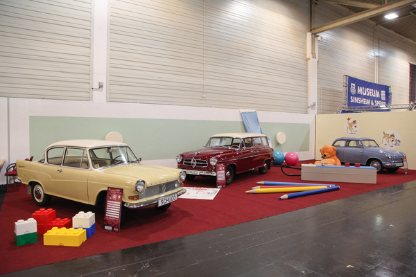 Spielzeuglandschaft mit Borgward - gesehen an der Techno Classica 2016