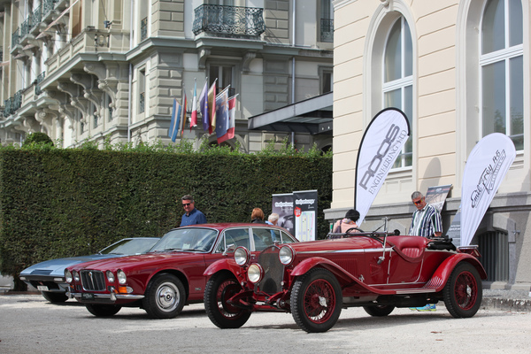 Sponsoren-Fahrzeuge - rechts der Alfa romeo 6C 1750 Zagato, der auf die kommende Ausstellungim Pantheon hinweist - Concours d'Excellence Luzern am 17. September 2016