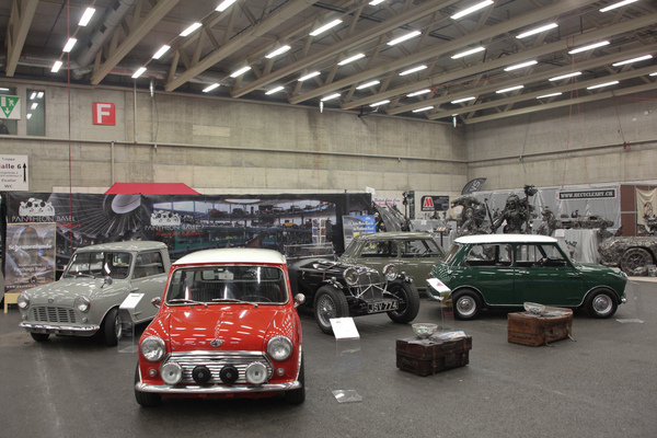 Bild Sportliche und besondere Minis auf dem Stand des Pantheon - OTM Fribourg 2015