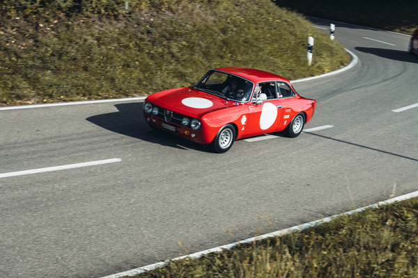 Sportlicher GTAm auf dem Rundkurs - Passione Alfa Romeo Hinwil 2018