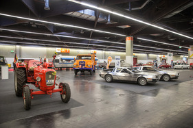 Sportwagen, Schlepper und Lastwagen – Retro Classics Bavaria 2021 ()