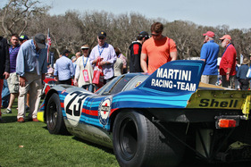 Ständig umschwärmt waren die beiden Porsche 917 K mit grosser Le-Mans-Historie.