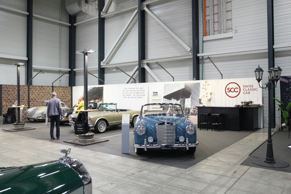 Stand der Swiss Classic Car Fällanden mit Mercedes-Benz und Porsche Klassikern - Swiss Classic World Luzern 2021