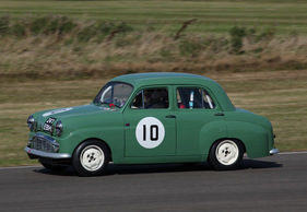 Standard Ten (1958) - Rennen R5 und R12 - St Mary's Trophy am Goodwood Revival 2012 (1958)