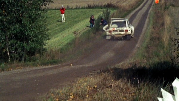 Standbild aus dem Film "Die Evolution des Driftwinkels Vol. 2" von Helmut Deimel