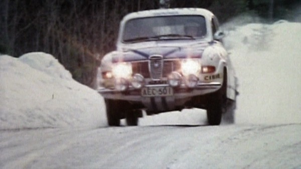 Standbild aus dem Film "Die Evolution des Driftwinkels Vol. 2" von Helmut Deimel