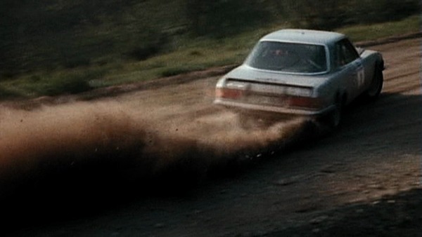 Standbild aus dem Film "Die Evolution des Driftwinkels Vol. 2" von Helmut Deimel