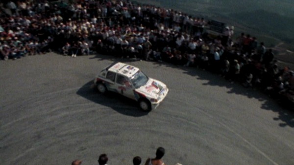 Standbild aus dem Film "Die Evolution des Driftwinkels Vol. 2" von Helmut Deimel