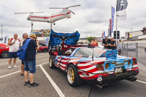 Image: Stars and stripes on the Corvette at the 2024 US car meeting at the Technik Museum Sinsheim