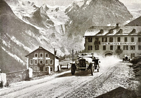 Start am Hotel Schöne Aussicht zur „Coppa delle Alpi“ 1923: Fernando Frati auf Ansaldo 4CS Torpedo.