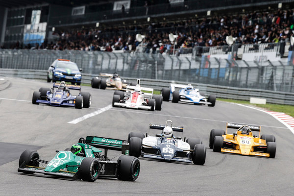 Image: Start of the Formula 1 cars - AvD OGP 2019