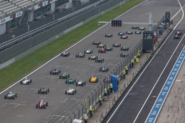 Start of the Formula Junior Monposti for the FIA Lurani Trophy - AvD OGP 2017