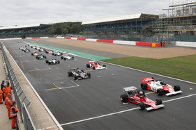 Start zum FIA Historic Formula 1 Rennen an der Silverstone Classic Start zum FIA Historic Formula 1 Rennen an der Silverstone Classic
