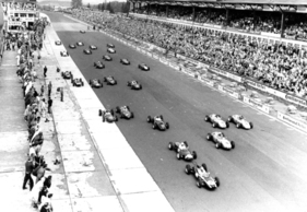 Start zum Grand Prix 1961: Wie vor 59 Jahren sollen auch 2020 die schönen und wertvollen Monoposti die Motoren dröhnen lassen, in denen einst von Trips, Moss, Brabham und Surtees saßen.
