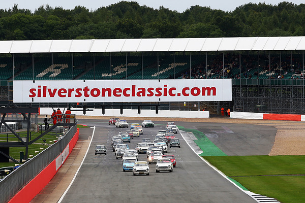 Start zum Tourenwagenrennen der U2TC - U2TC - Tourenwagen bis zwei Liter Hubraum - Silverstone 2017