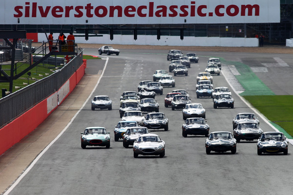 Start zur Jaguar Classic Challenge - Silverstone Classic 2017