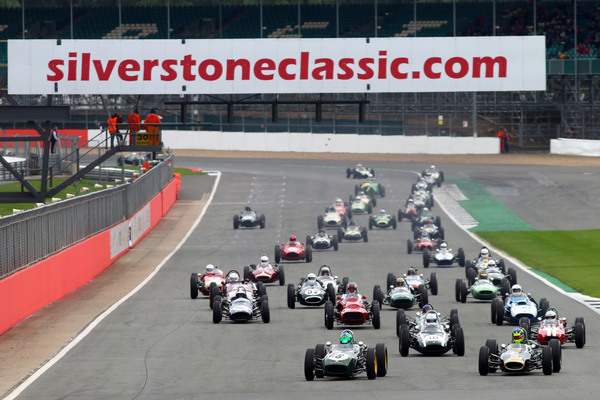 Start zur Maserati HGPCA Pre 66 GP Challenge - Maserati HGPCA Pre 66 Grand Prix - Silverstone Classic 2017