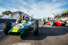 Startaufstellung zur Glover Trophy mit den 1.5 Liter Grand Prix Rennwagen - Goodwood Revival 2019