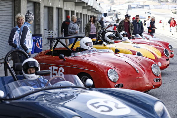 Startvorbereitungen - man beachten den Devin-Porsche im Vordergrund - Porsche Rennsport Reunion 2018