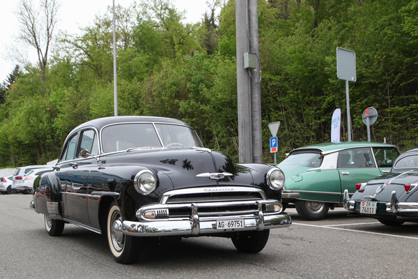 Stattliche Chevrolet Limousine ganz in Schwarz - Oldtimertreffen 50 Jahre Autobahnraststätte Würenlos 2022