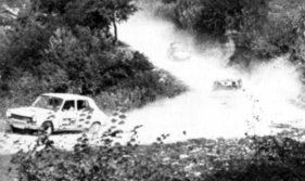 Staubstrassen am Fusse des Monte Nerone: Gerade dieser Teil der Teststrecke mit Kurven, hochprozentigen Steigungen und Staubstrassen machte den Testern besonderen Spass.