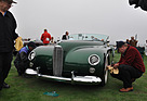 Sterling Gladwin Maverick Sportster (1952) - auch hier wird geputzt - Pebble Beach 2012 (U-08)