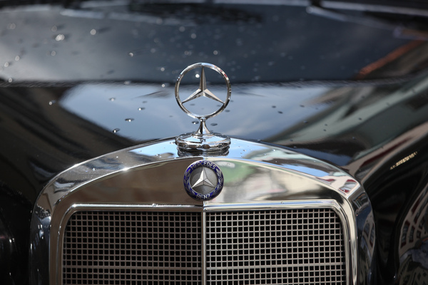 Stern (teilweise) unter Wasser - Oldtimer in Obwalden O-iO 2016