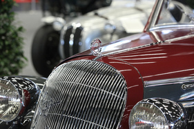 Steyr 220 Cabriolet (1939) - Eleganz aus Österreich - Classic Expo Salzburg 2019