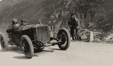 Steyr 5-Liter (1927) - Huldreich Heusser is a serious competitor to Rudolf Caracciola in the Klausenrennen, but fights here with blunt weapons