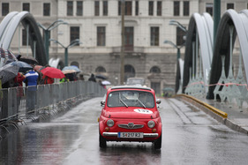 Steyr Puch 650 T (1965) - am Start in der Tourenwagenklasse - Gaisbergrennen 2013 - Stadt-Grand-Prix in Salzburg am Donnerstag (1965)