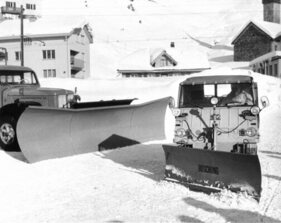 Steyr-Puch Haflinger (1966) - mit Schneepflug Steyr-Puch Haflinger (1966) - mit Schneepflug