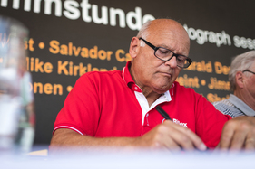 Stig Blomqvist beim Autogramm geben - ADAC Eifel Rallye Festival 2018 Stig Blomqvist beim Autogramm geben - ADAC Eifel Rallye Festival 2018