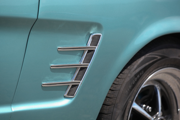 Stilisierter Lufteinlass vor dem Hinterrad - Mustang & Shelby Meeting 2017 in Zug