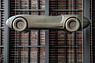 Stilisierter Rennwagen - Nationalmuseum "Cité de l'Automobile" - Collection Schlumpf (© Daniel Reinhard, 2015) Stilisierter Rennwagen - Nationalmuseum "Cité de l'Automobile" - Collection Schlumpf (© Daniel Reinhard, 2015)