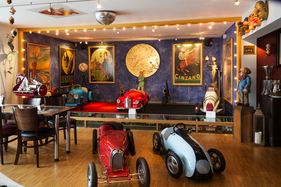 Bild Stimmungsvolles Arrangement - Boxenstop Museum Tübingen