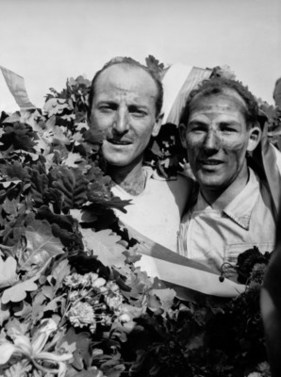 Stirling Moss und Luigi Musso nach dem GP von Holland in Zandvoort 1955