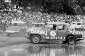 Stock Car Rennen in Bonn anfangs 70er Jahre - Rennfahrer namens Darnai aus Mehlem (bei Bonn) vom Fina Rennstall?