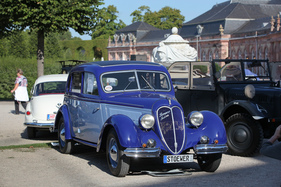 Stoewer Sedina S2 Limousine (1940) - mit 2,4-Liter-Motor und 60 PS, der letzte zivile PKW von Stoewer, etwa 80 Exemplare entstanden 1940, insgesamt rund 980 Stück von 1940 bis 1942 - Classic-Gala Schwetzingen 2018