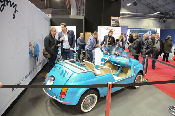 Strandwagen sind immer wieder beliebt - Fiat 500 - Rétromobile Paris 2017