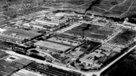 Stürmischer Wiederaufbau der Fabrikanlagen in Japan