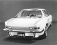 Bild: Studebaker Avanti (1963) - Heckansicht des Kunststoff-Coupés