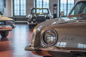 Studebaker Avanti (1963) - mit Kunststoff-Karosserie