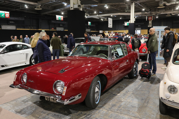 Studebaker Avanti (1963) – zu verkaufen für EUR 29'500 – Rétromobile Paris 2025