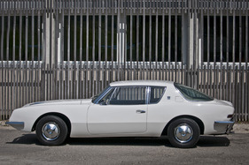 Studebaker Avanti (1963)