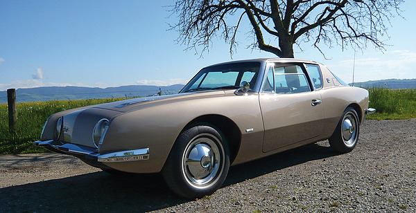 Studebaker Avanti R2 Supercharged (1963) - angeboten an der Versteigerung der Oldtimer Galerie Toffen anlässlich der Dolder Classics vom 8. Juni 2013